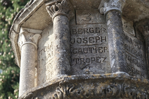 Berger Joseph, Gautier Tropez - 3-4 - L'énigmatique monument à Saint-Joseph de Gassin - https://gassin.eu