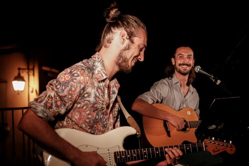 Musique au village - Setes pieds sur terre
