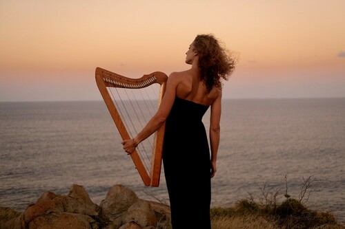 Musica nel villaggio - Tiphanie Doucet