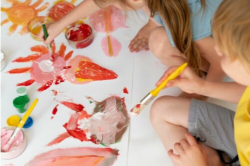 Exposition : « à vos pinceaux » expose ses carnets de voyage_Sainte-Maxime