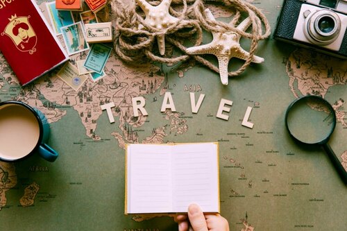 RENCONTRES LITTÉRAIRES : LE BAR À LIVRES